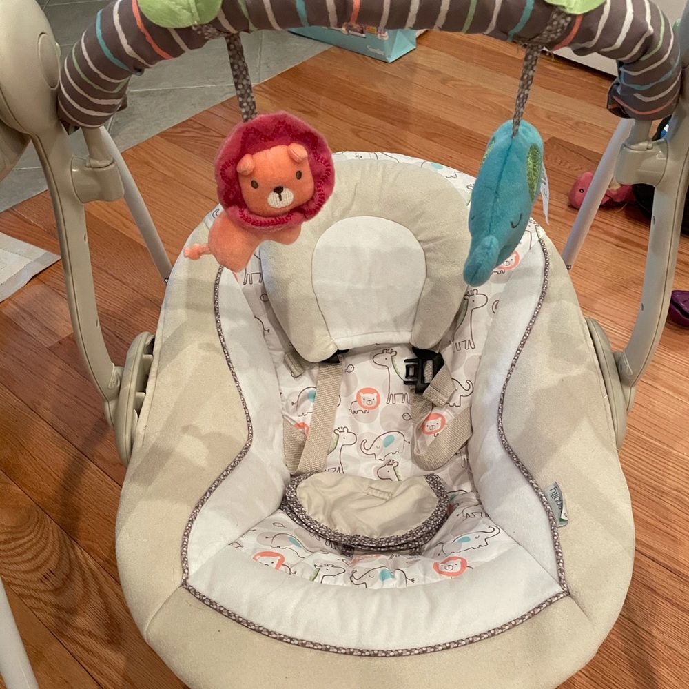 ingenuity Soothe 'n Delight Portable Baby Swing -